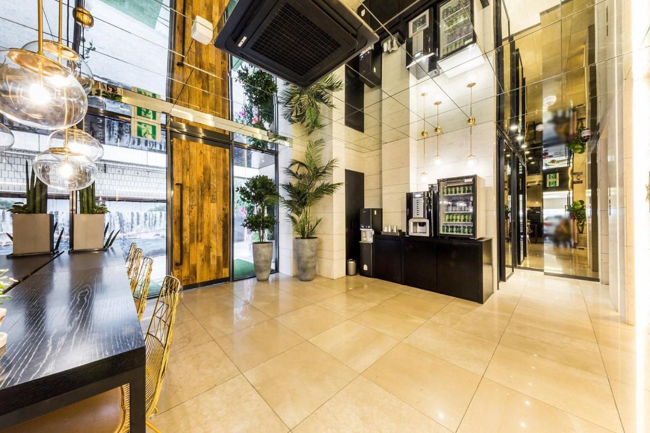 Forestar Hotel Sinchon Сеул Экстерьер фото