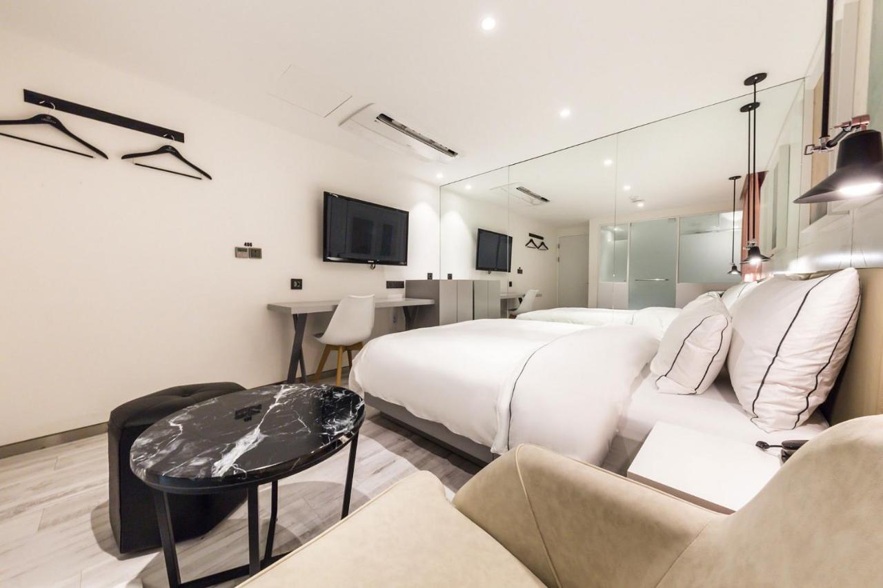 Forestar Hotel Sinchon Сеул Экстерьер фото