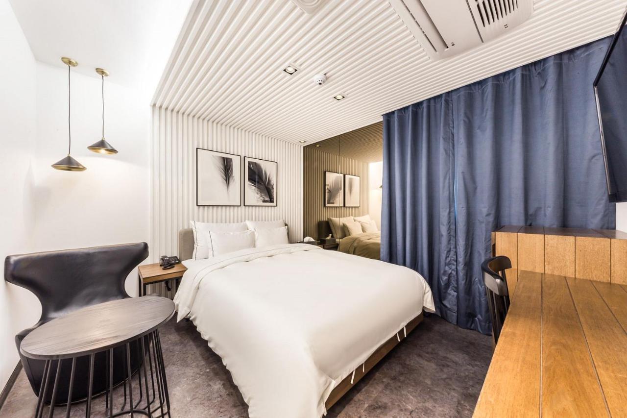 Forestar Hotel Sinchon Сеул Экстерьер фото
