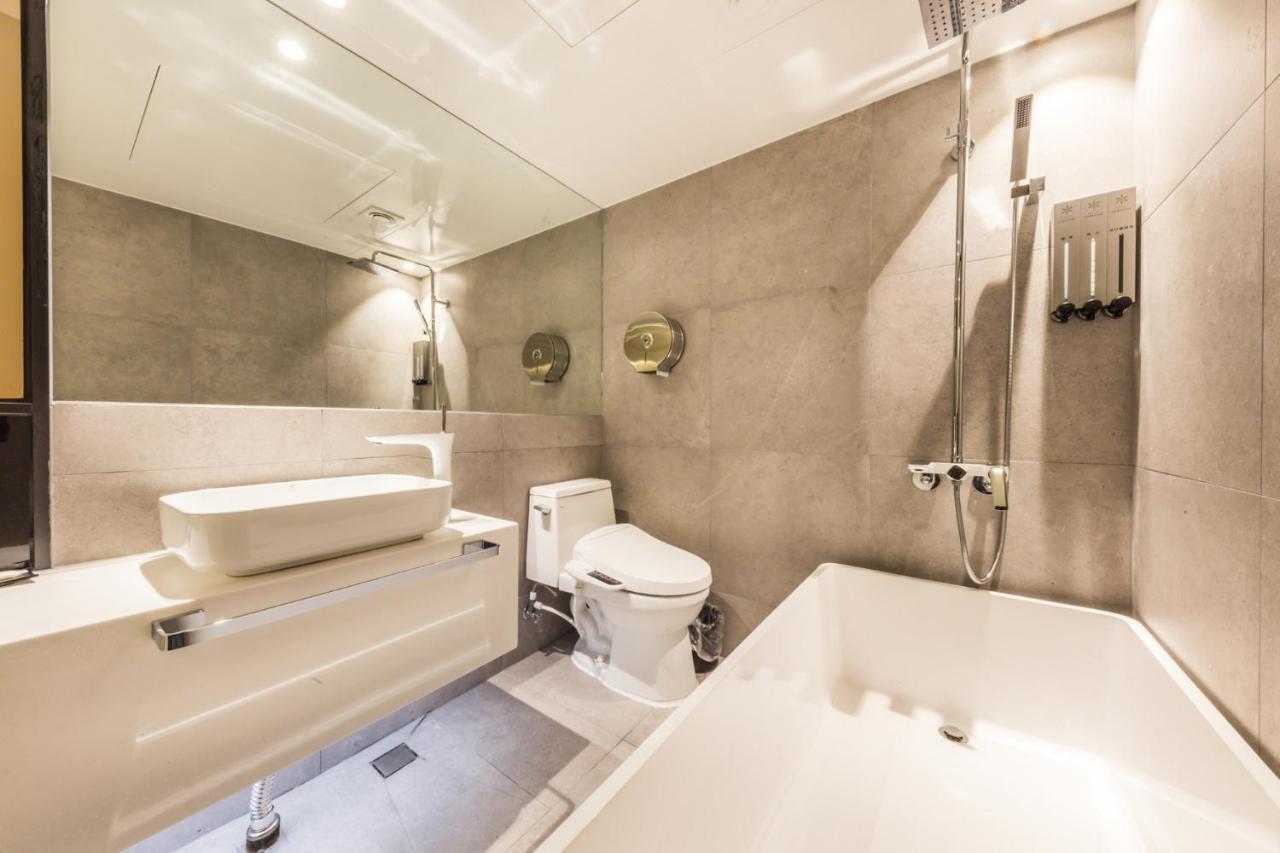 Forestar Hotel Sinchon Сеул Экстерьер фото